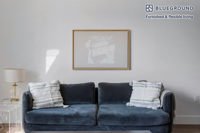 Foto del edificio - 1539 Purdue Ave