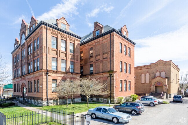 Foto del edificio - Elmore Apartments