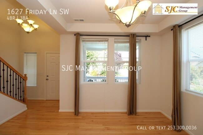 Foto del edificio - 1627 Friday Ln SW