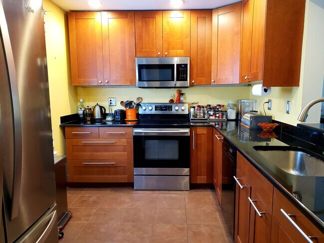 Foto del edificio - 3 Bedroom Townhouse - Poughkeepsie