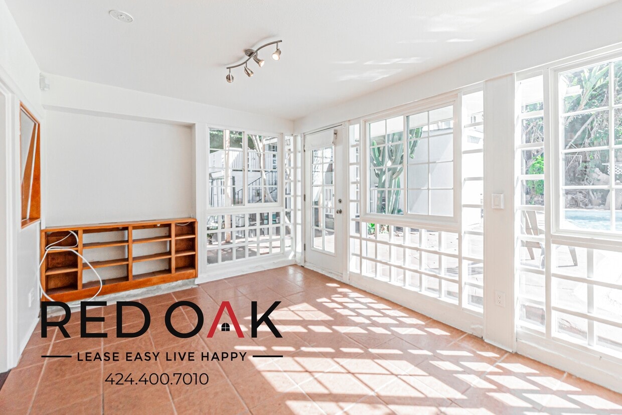 Primary Photo - 2132 Cove Ave