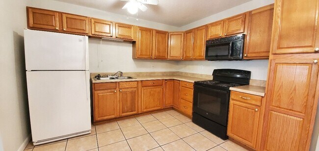 Foto del edificio - 3-Bedroom, 2-Bathroom Home for Rent in Win...