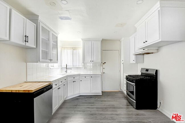 Foto del edificio - 830 Hill St