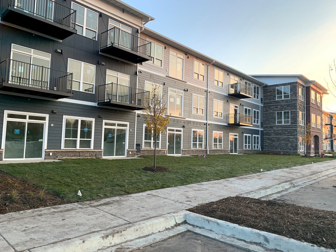 Vincent Woods Apartments Apartments Rogers, MN