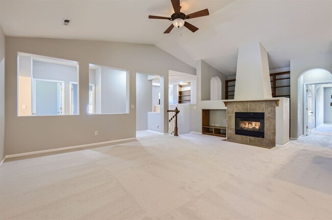 Foto del edificio - Newly Updated 3 Bedroom, 2 Bath Townhome I...