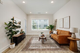 Building Photo - Shelby House 1