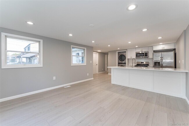 Foto del edificio - 1398 Pine Acres Blvd