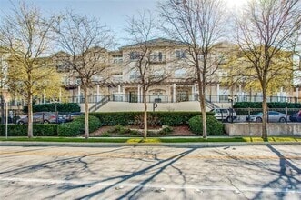 Building Photo - 3102 Kings Rd