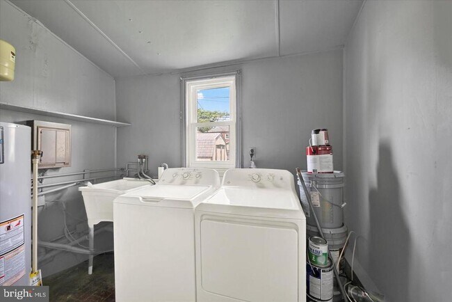 Foto del edificio - 6820 Bessemer Ave