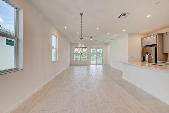 Foto del edificio - 12712 SW Eleanor Dr