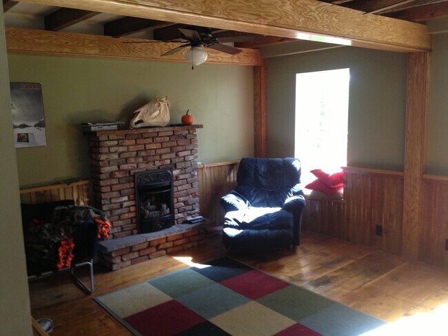 Foto del edificio - 363 Etna Rd