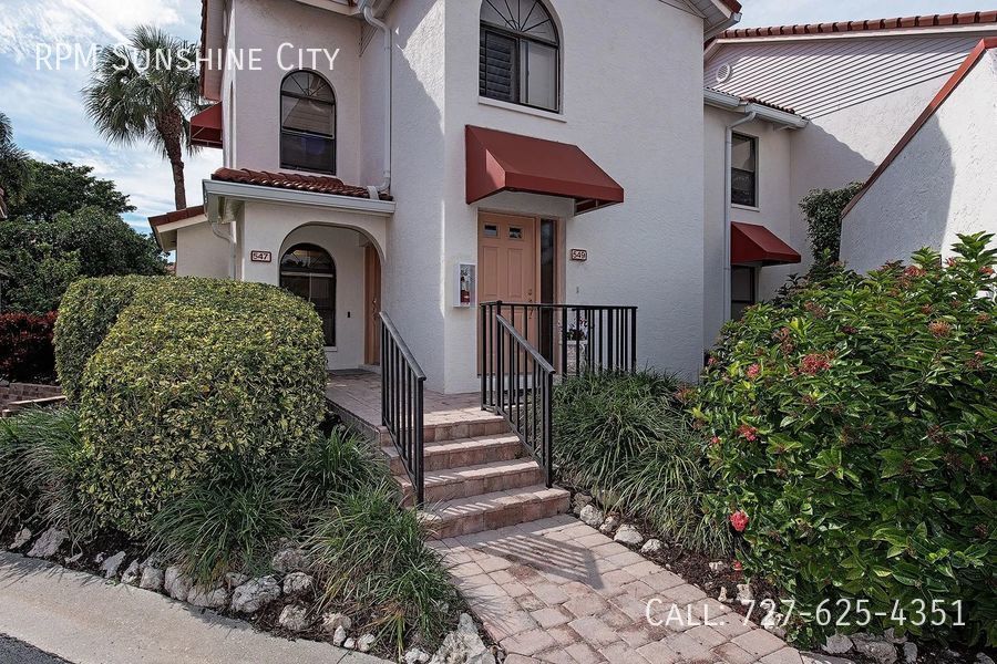 Primary Photo - Chic Coastal Retreat: 3BR/2BA Fully Renova...