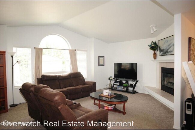 Building Photo - 3 br, 2 bath House - 17925 Beaujolais Drive