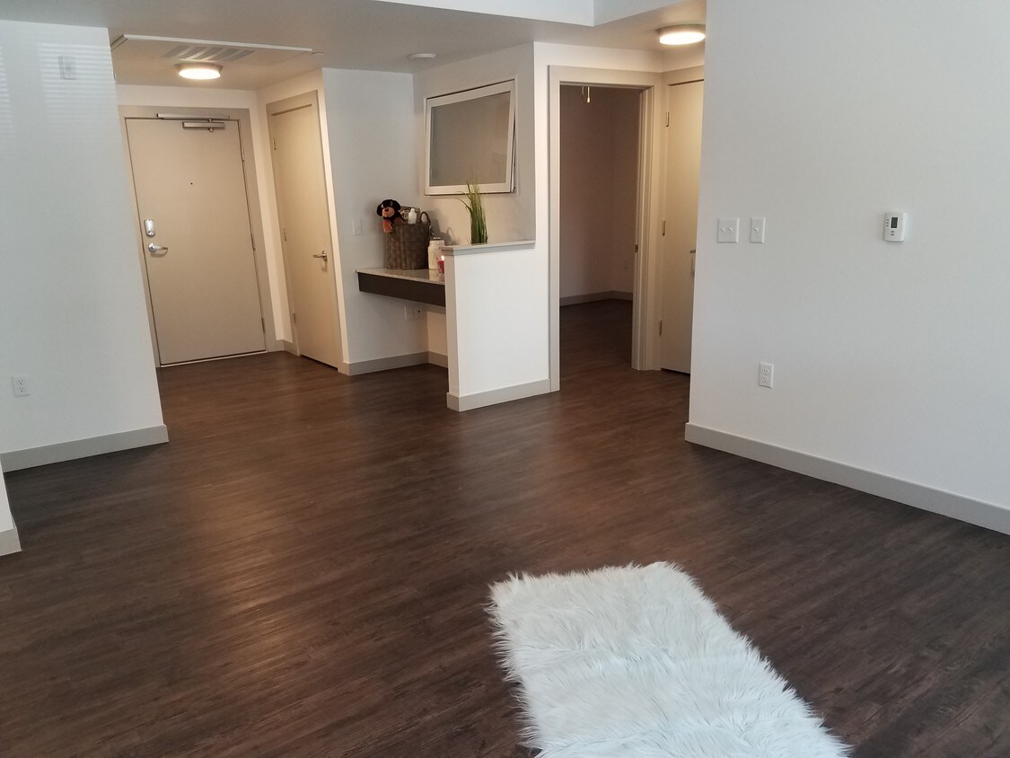 2 bedroom unit - Sterling Downtown