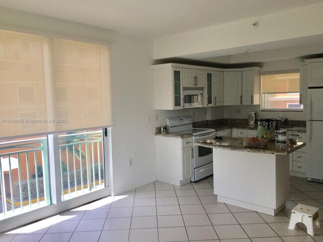 Building Photo - 3500 Coral Way
