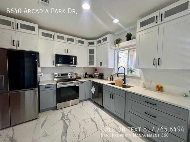 Foto del edificio - 8640 Arcadia Park Dr