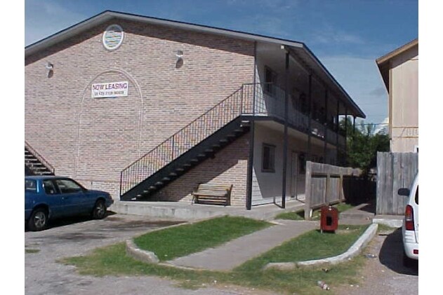 Building Photo - 8207 Sam Rayburn Dr