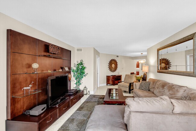 Building Photo - 3000 N Ocean Dr