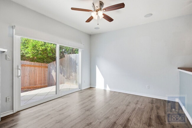 Building Photo - 11821 Bittern Hollow