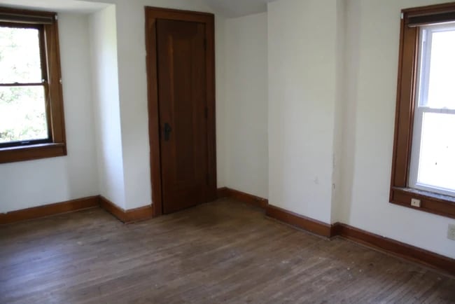 Building Photo - 519 S Fess Ave