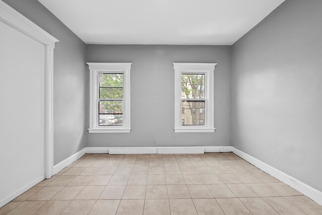 Building Photo - 237 20th Ave