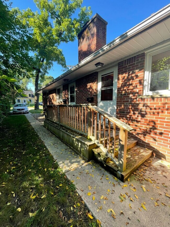 Foto del edificio - 2010/2012 Dexter Ave