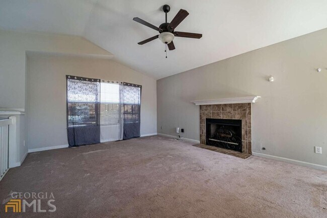 Building Photo - 1195 Riverside Trce