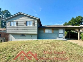 Building Photo - 784 Western Park Dr