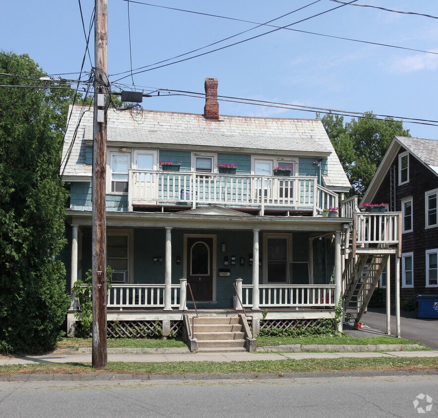 Building Photo - 95 Davis St