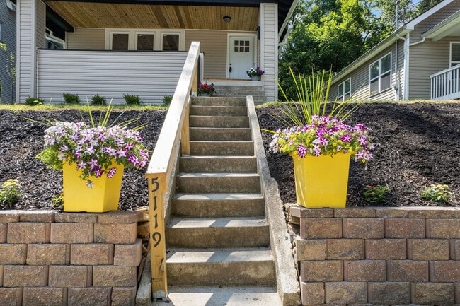 Building Photo - 5119 Blaesi St