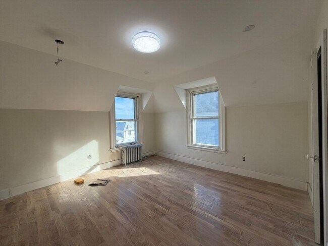 Foto del edificio - 214 Bradstreet Ave