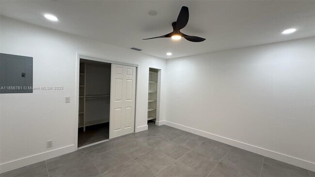 Building Photo - $3,050MONTHLY;315 N 26TH AVE #417 HOLLYWOO...