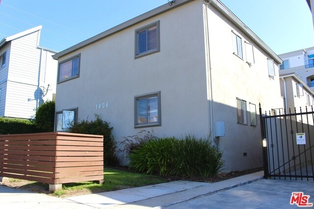 Foto del edificio - 1606 S Bundy Dr