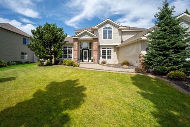 Foto del edificio - Strawberry Fields Neighborhood 4 bed 3 bath with office