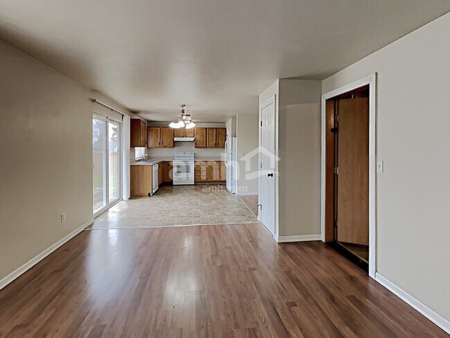 Foto del edificio - 810 131st St Ct E