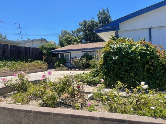 Building Photo - Beautiful 3 Bedroom, 2 Bathroom Home in Rancho Palos Verdes – Available in April!