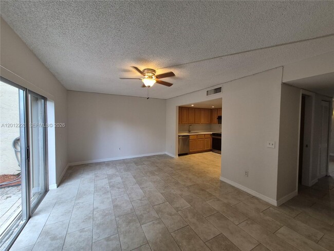 Foto del edificio - 6528 SW 41st Ct