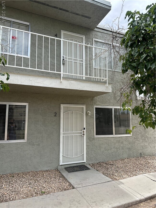 Foto del edificio - 3355 Sylvia St