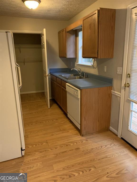 Building Photo - 3130 Amber Ln