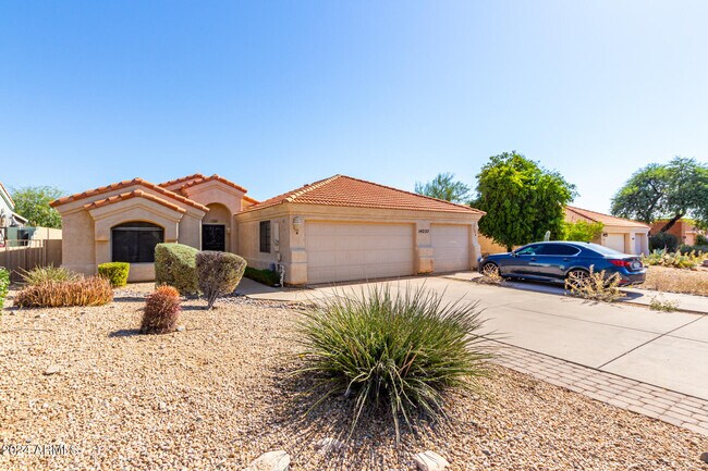 Foto del edificio - 14237 E Ashbrook Dr