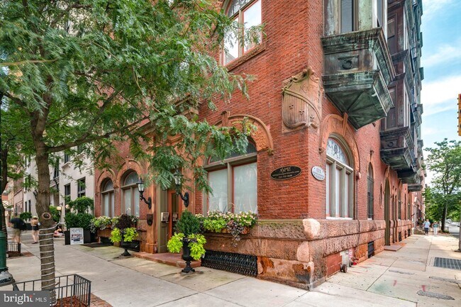 Building Photo - 1530 Spruce St