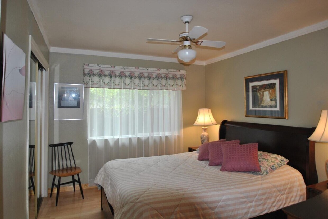 Primary Photo - 1488 Cherry Garden Ln