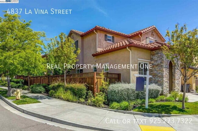 Foto del edificio - 4837 La Vina St