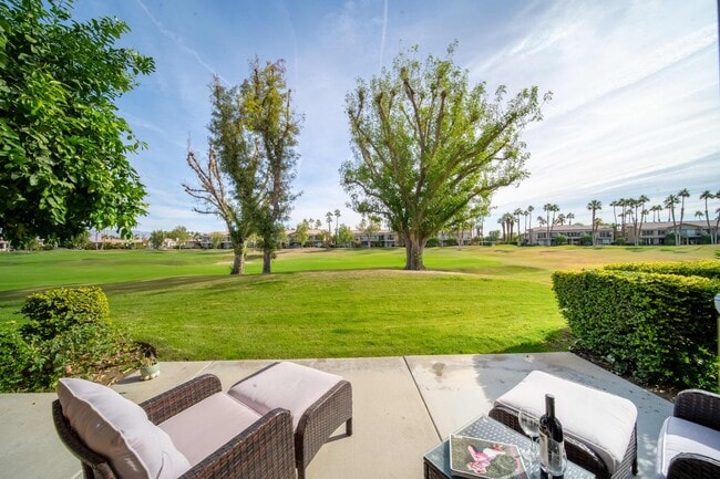 Building Photo - 55430 Laurel Valley