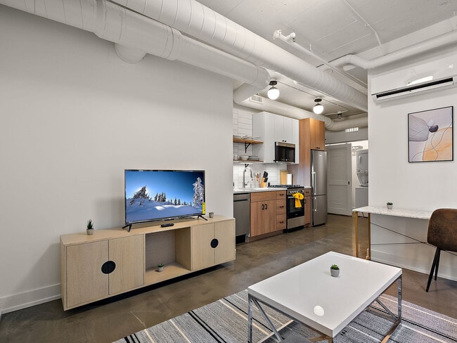 Foto del edificio - 608 N 3rd Ave