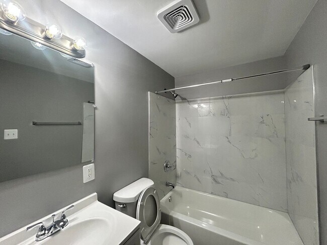 Foto del edificio - Baltimore - 3 Bedrooms and 1 baths Available!