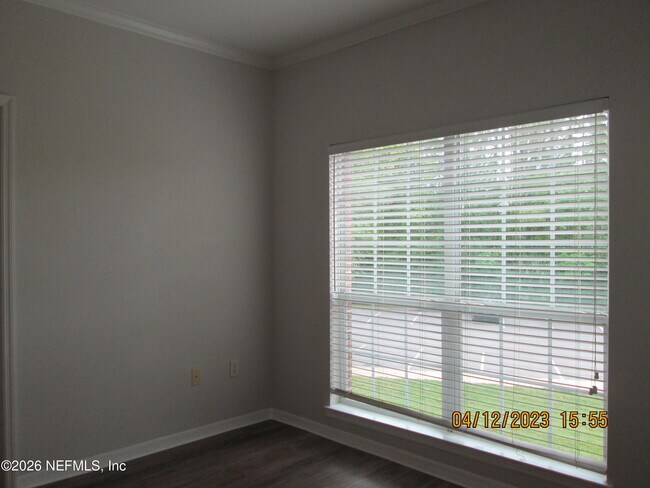 Foto del edificio - 7800 Point Meadows Dr