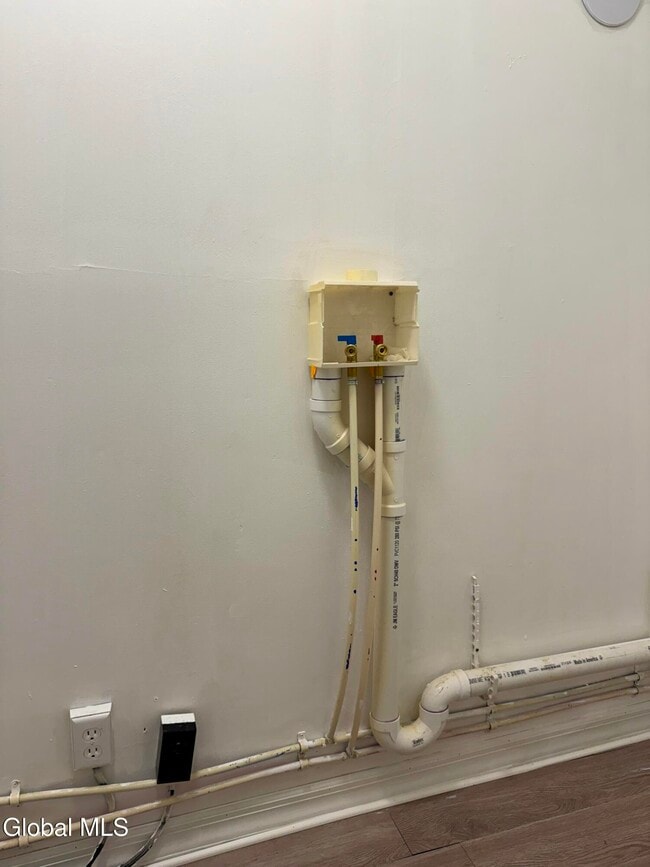 Foto del edificio - 290 2nd Ave