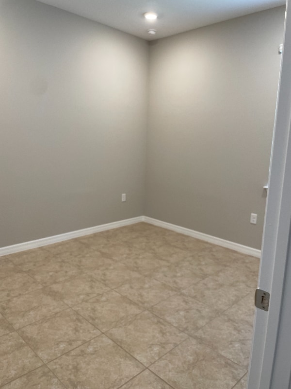 Building Photo - 7214 SW 57th St