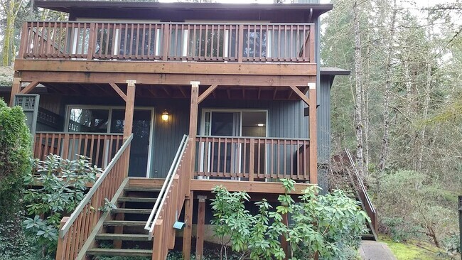 Building Photo - 2736 Timberline Dr